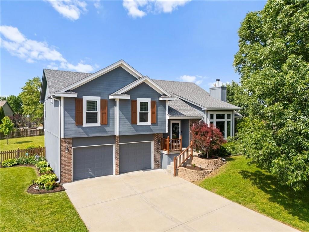 10914 N Laurel Ct, Kansas City, MO 64157