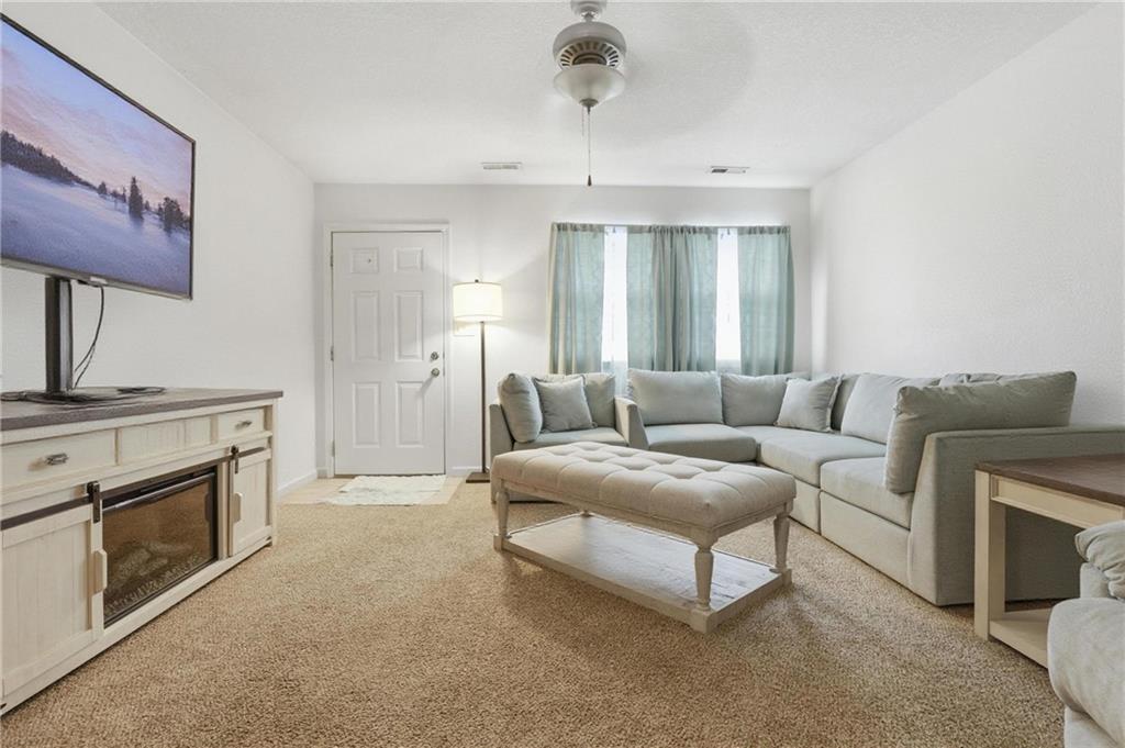 11889 Units 1 - 2 Wood Oak Ave, Richmond, MO 64085
