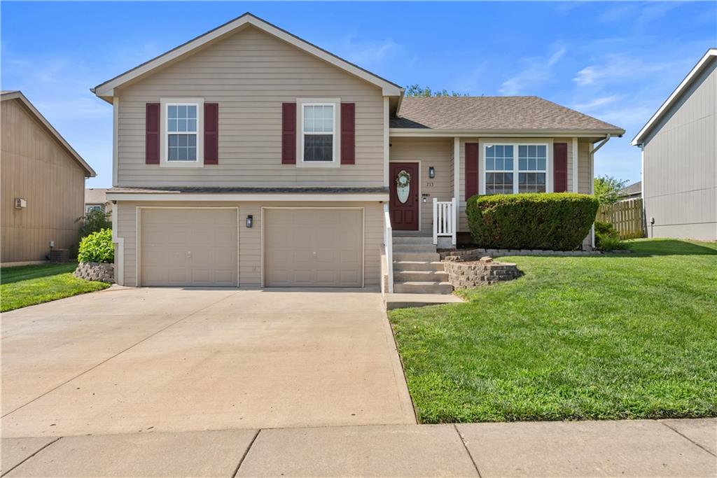 713 E 14 Ter, Eudora, KS 66025