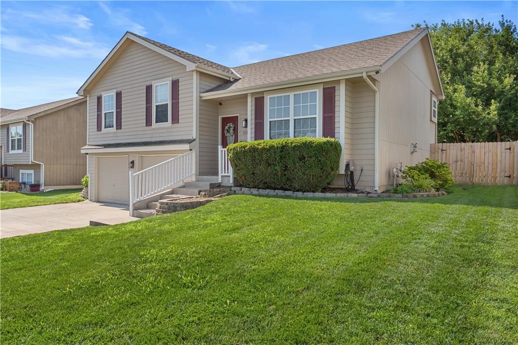 713 E 14 Ter, Eudora, KS 66025
