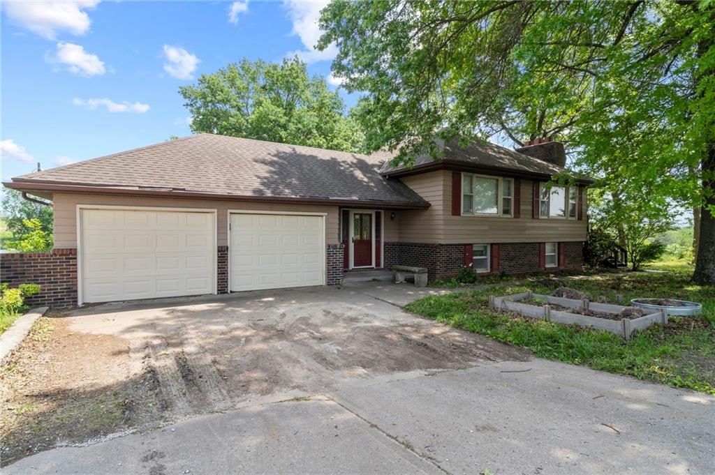 955 NW 131 Hw, Odessa, MO 64076