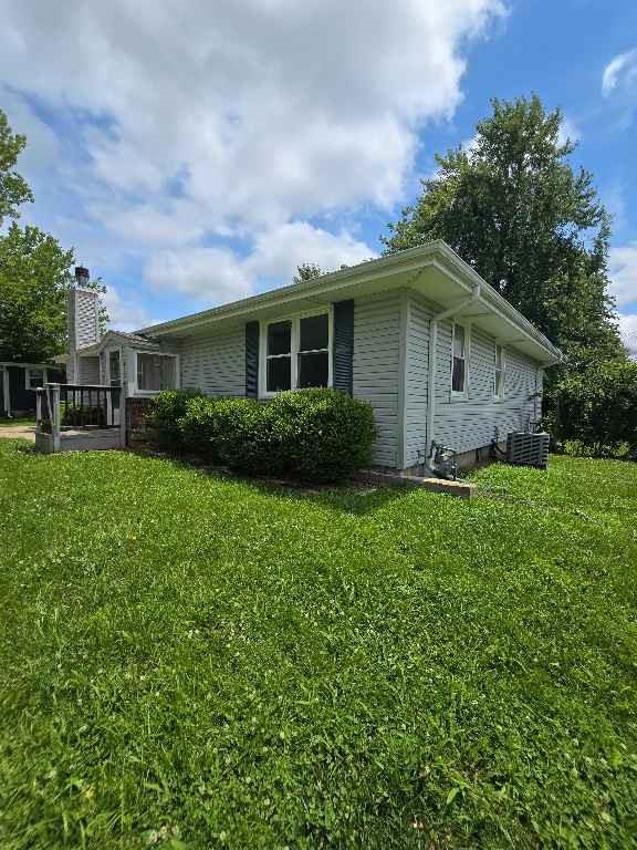 109 E Joy St, Harrisonville, MO 64701