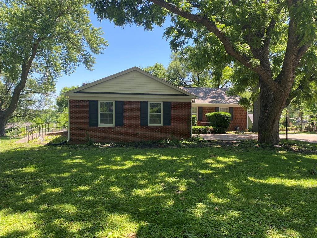2805 N 66th Ter, Kansas City, KS 66104