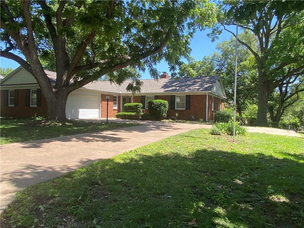 2805 N 66th Ter, Kansas City, KS 66104