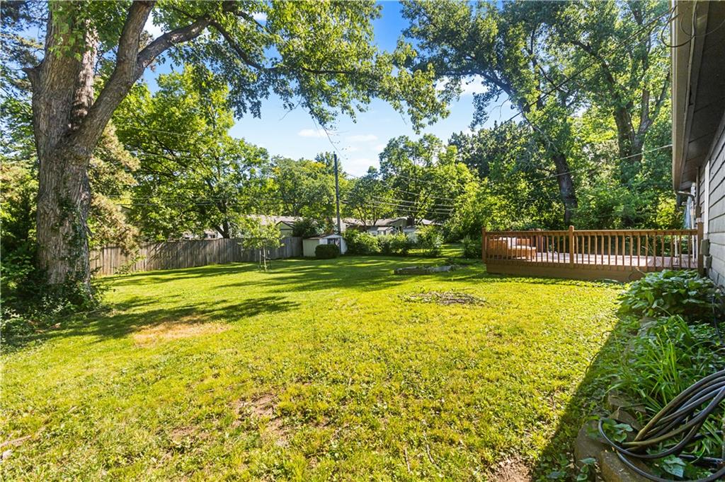 7606 W 66th Ter, Overland Park, KS 66202