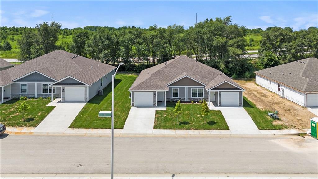 3907-3909 NW 93rd St, Kansas City, MO 64154