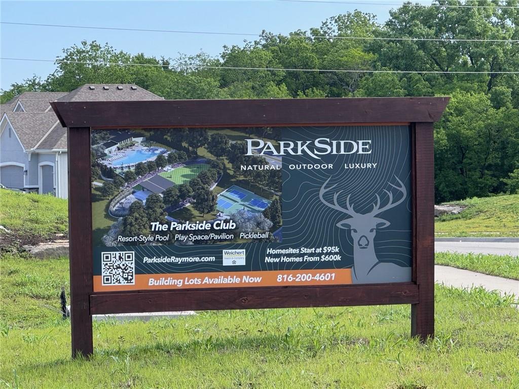 1001 Vera Dr, Raymore, MO 64083