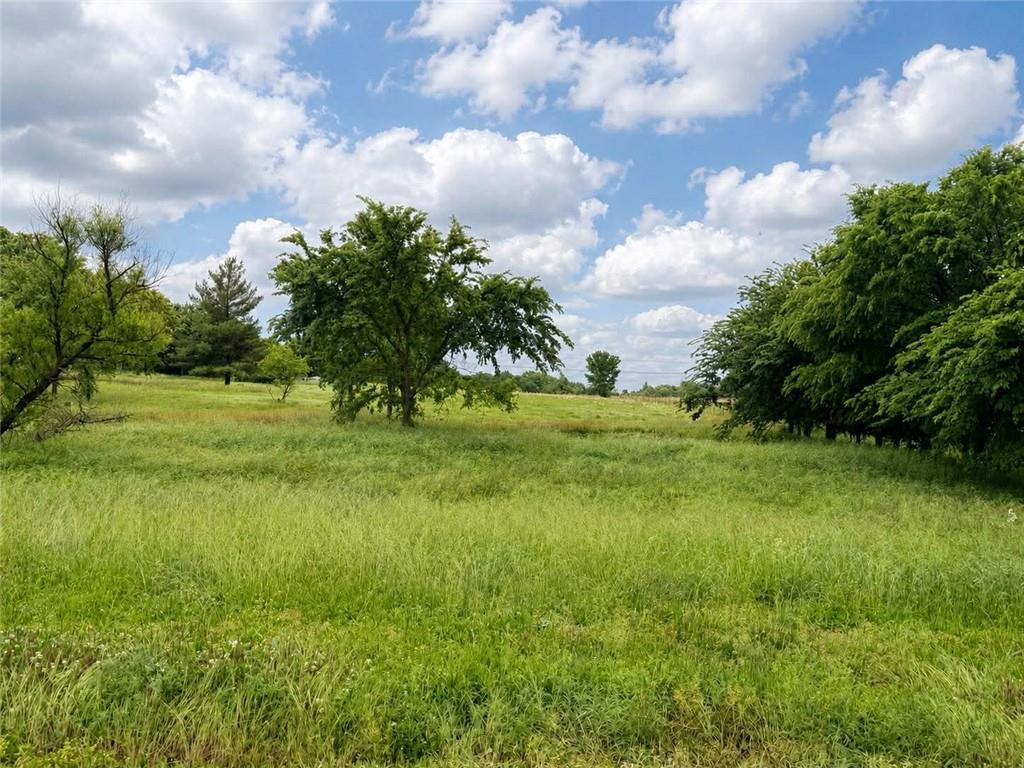11512 Lostine Rd, Galena, KS 66739