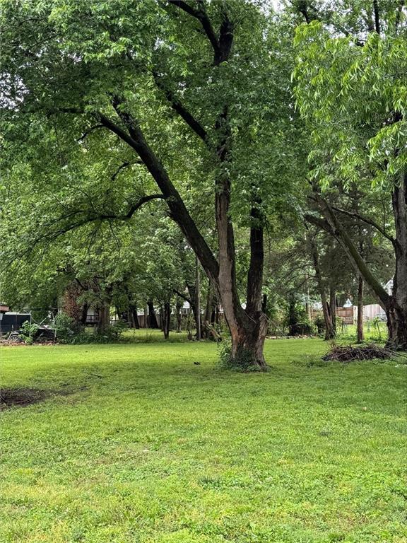 5326 Strang Dr, Mission, KS 66202