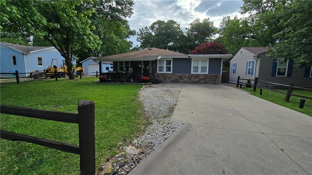 1406 Burnam Rd, Chillicothe, MO 64601