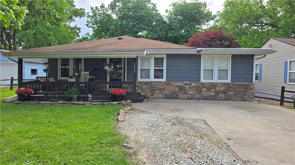 1406 Burnam Rd, Chillicothe, MO 64601