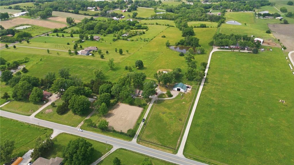 19322 Springdale Rd, Leavenworth, KS 66048