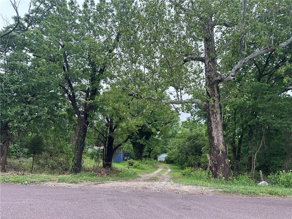 15058 166th St, Bonner Springs, KS 66012