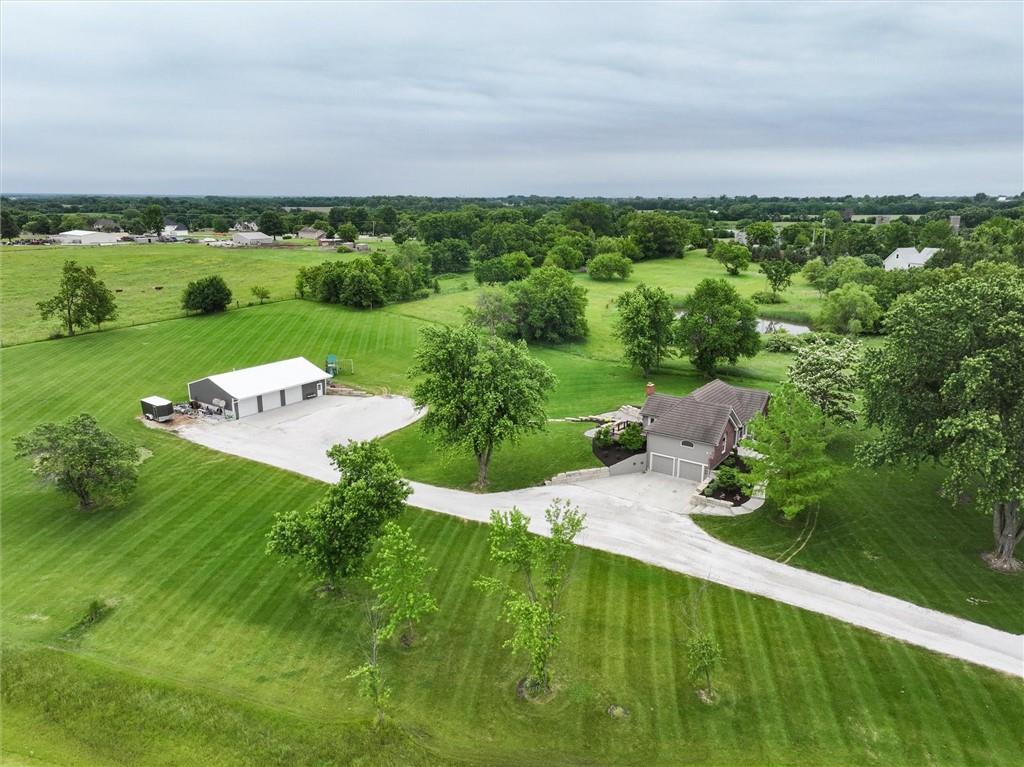 21385 Nall Ave, Bucyrus, KS 66013