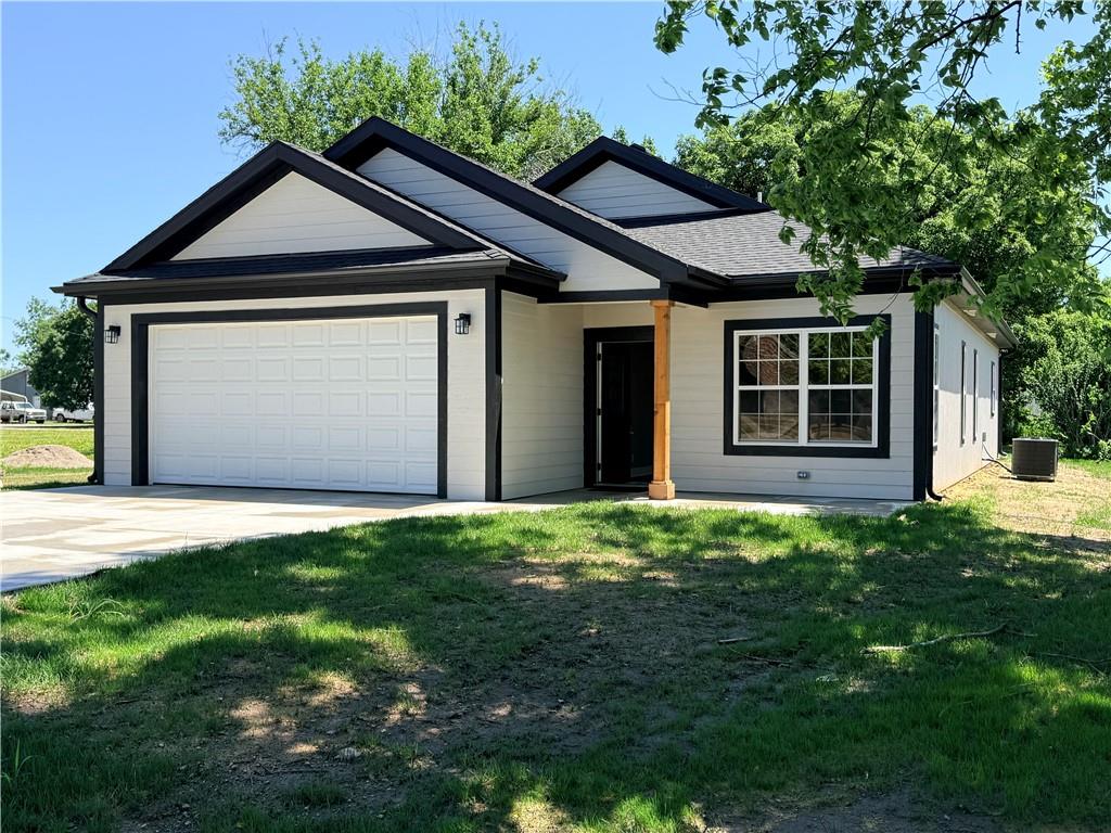 214 Park St, Linwood, KS 66052
