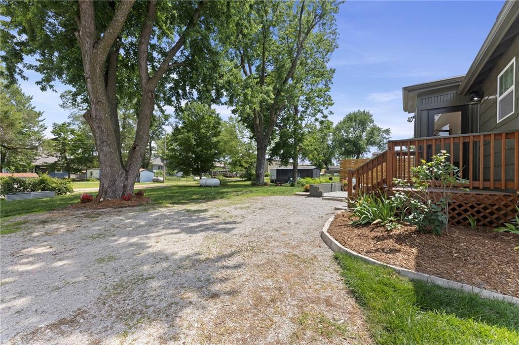 420 South St, Bucyrus, KS 66013
