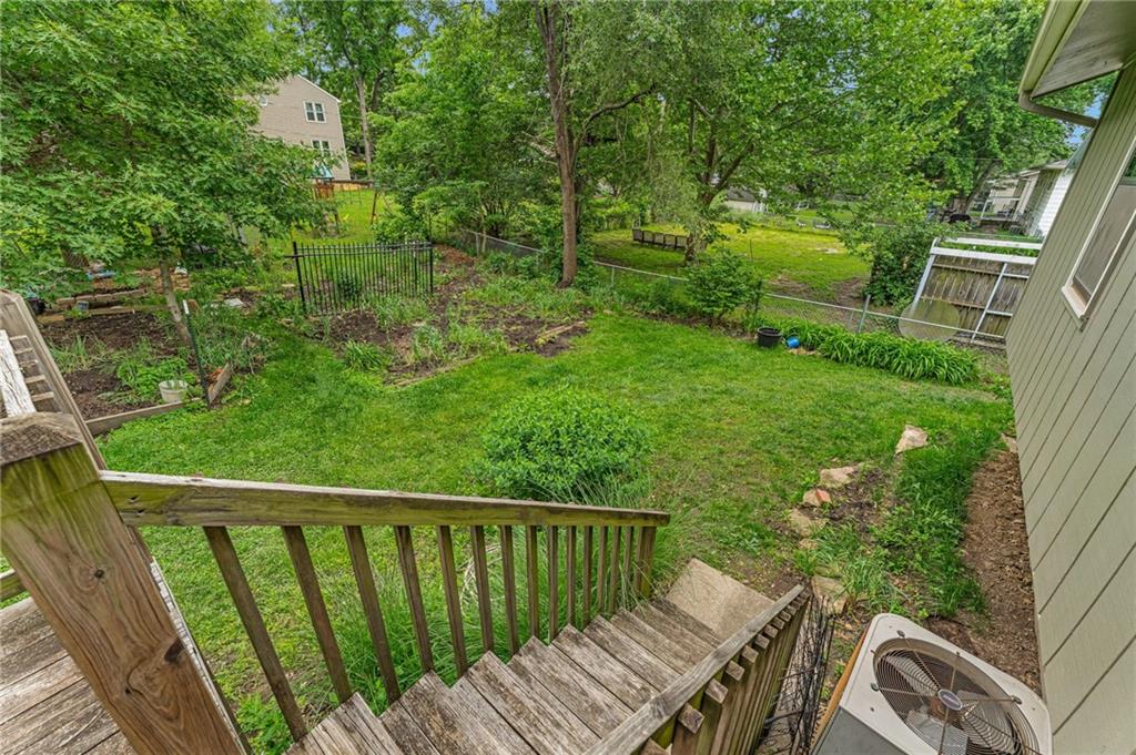 1916 Atchison Ave, Lawrence, KS 66047