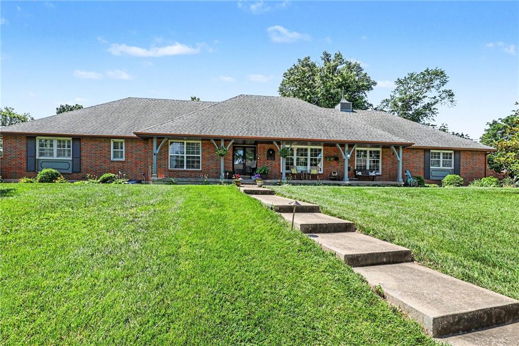 2103 Continental Ave, Harrisonville, MO 64701