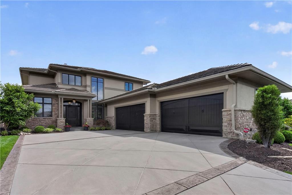 6009 W 137th St, Overland Park, KS 66223