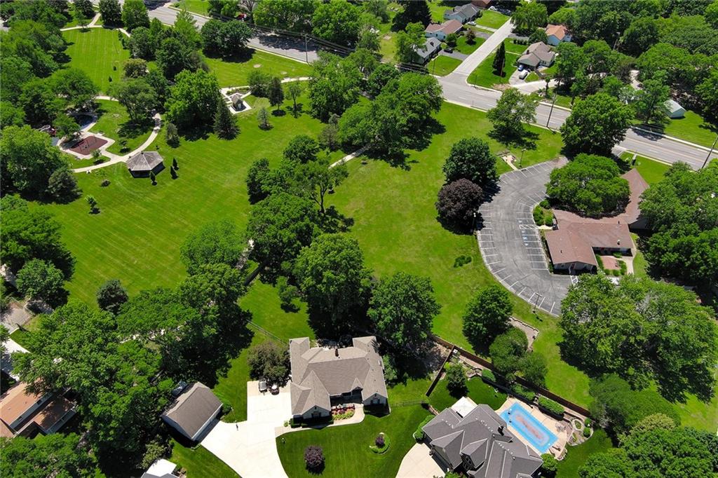 10816 W 54th St, Shawnee, KS 66203