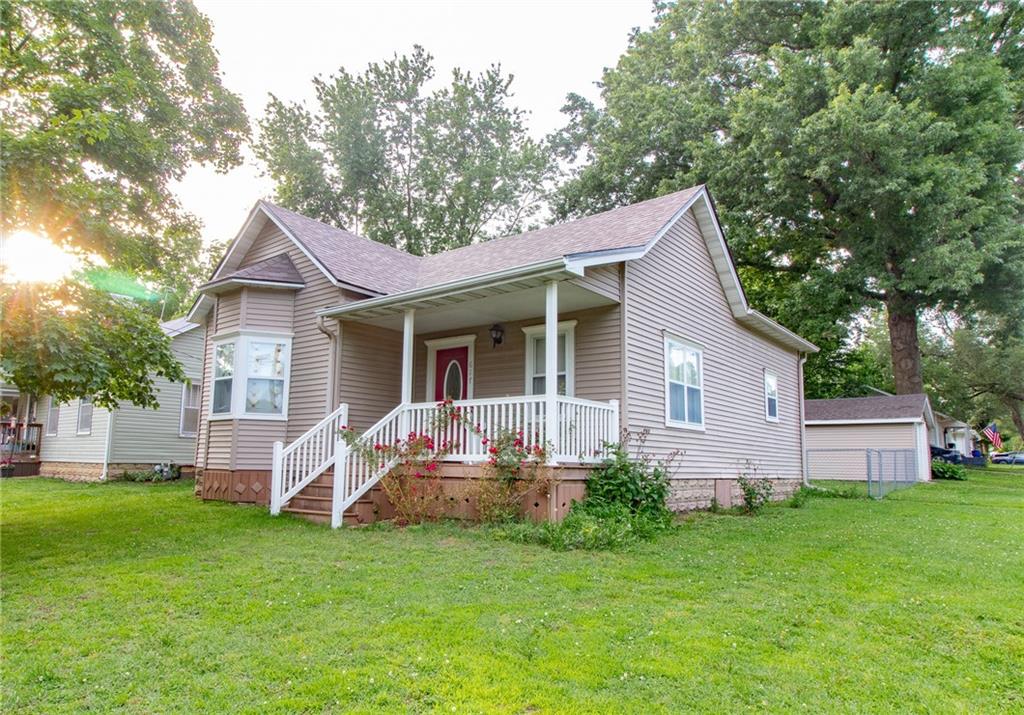 617 E Franklin St, Clinton, MO 64735