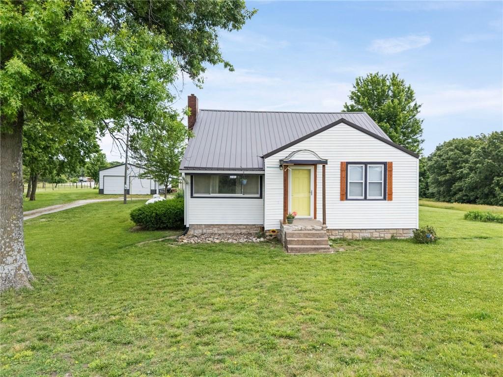 10112 SE 214th St, Lawson, MO 64062
