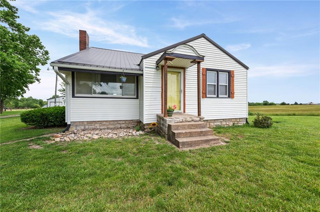 10112 SE 214th St, Lawson, MO 64062