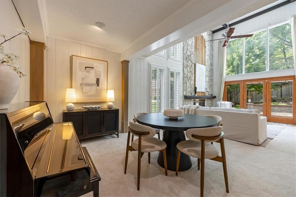 8800 Rosewood Dr, Prairie Village, KS 66207