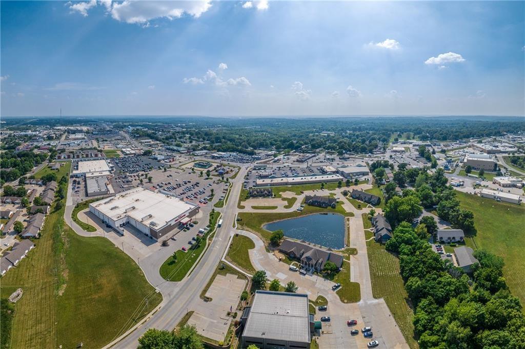 3715 A Beck Rd, St Joseph, MO 64506