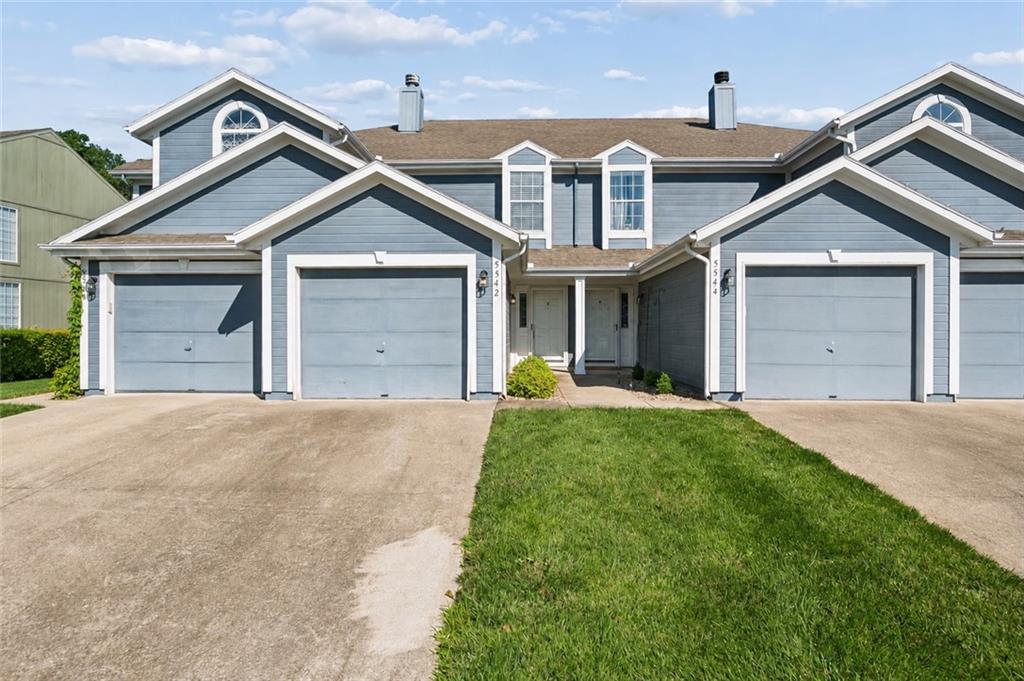 5542 NW Moonlight Meadow Dr, Lee's Summit, MO 64064