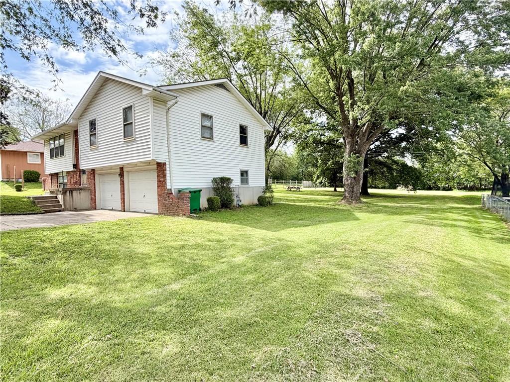 204 W Lee St, Butler, MO 64730