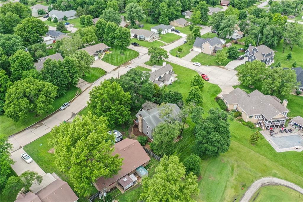 643 N Hemlock St, Ottawa, KS 66067