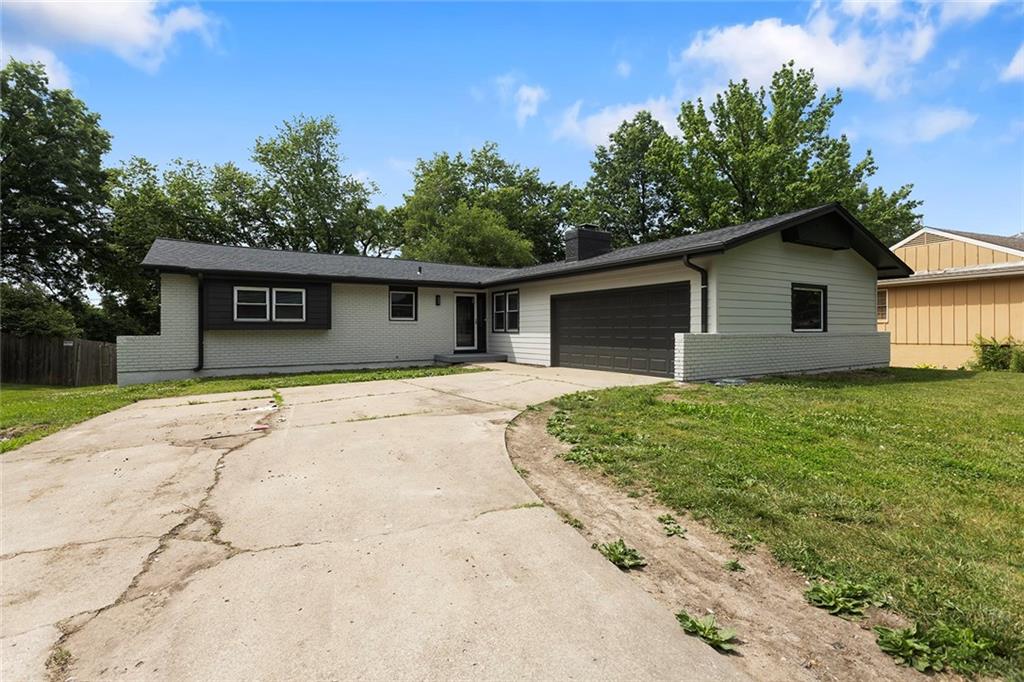 8320 Willow Way, Raytown, MO 64138