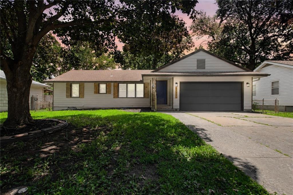 8219 E 85th Ter, Raytown, MO 64138