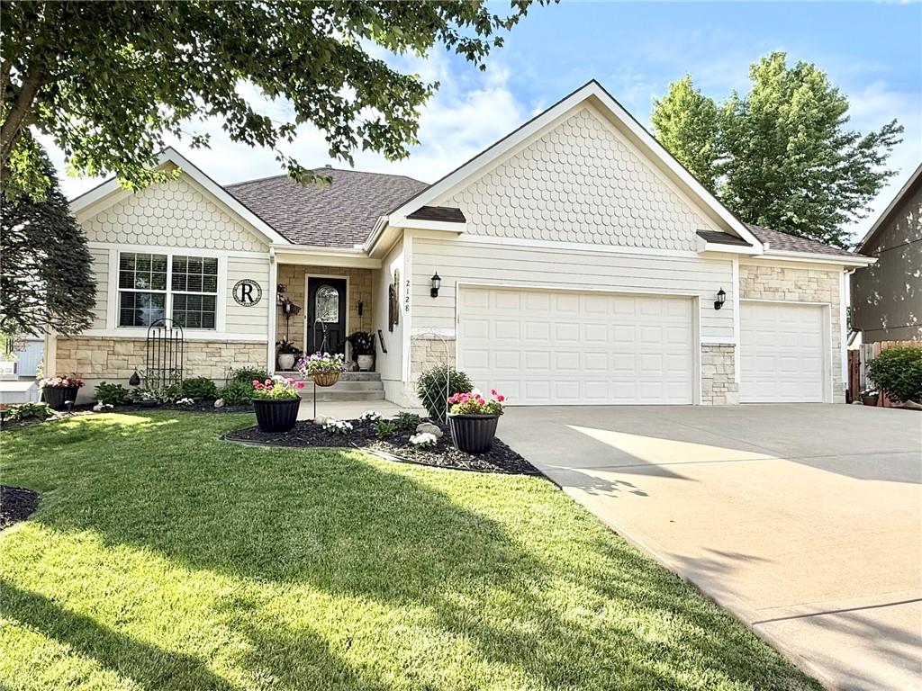 2128 Alder St, Leavenworth, KS 66048