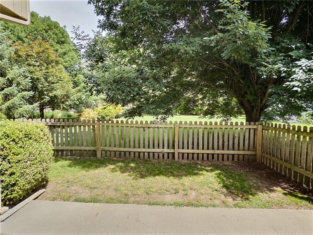 7117 Mccoy St, Shawnee, KS 66227