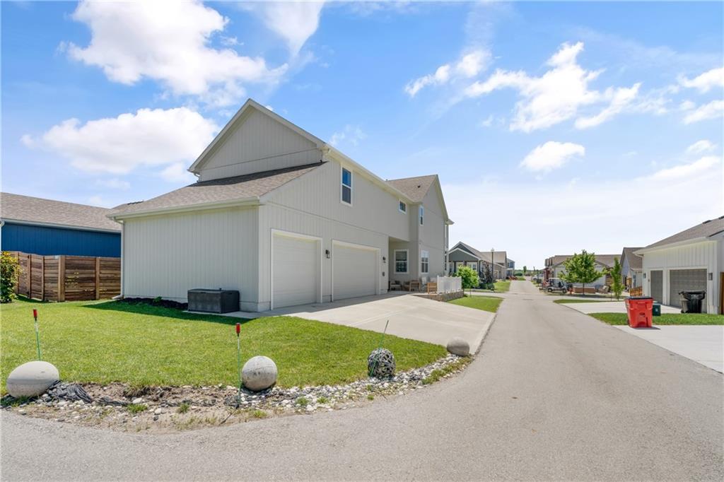 23500 E 11th St S, Independence, MO 64056