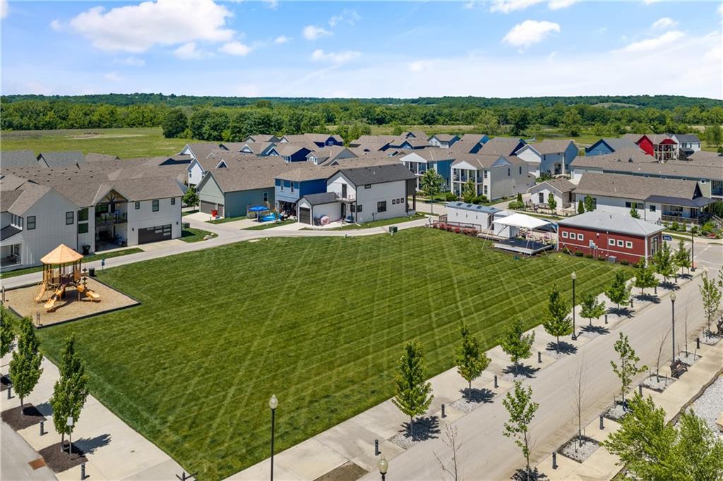 23500 E 11th St S, Independence, MO 64056