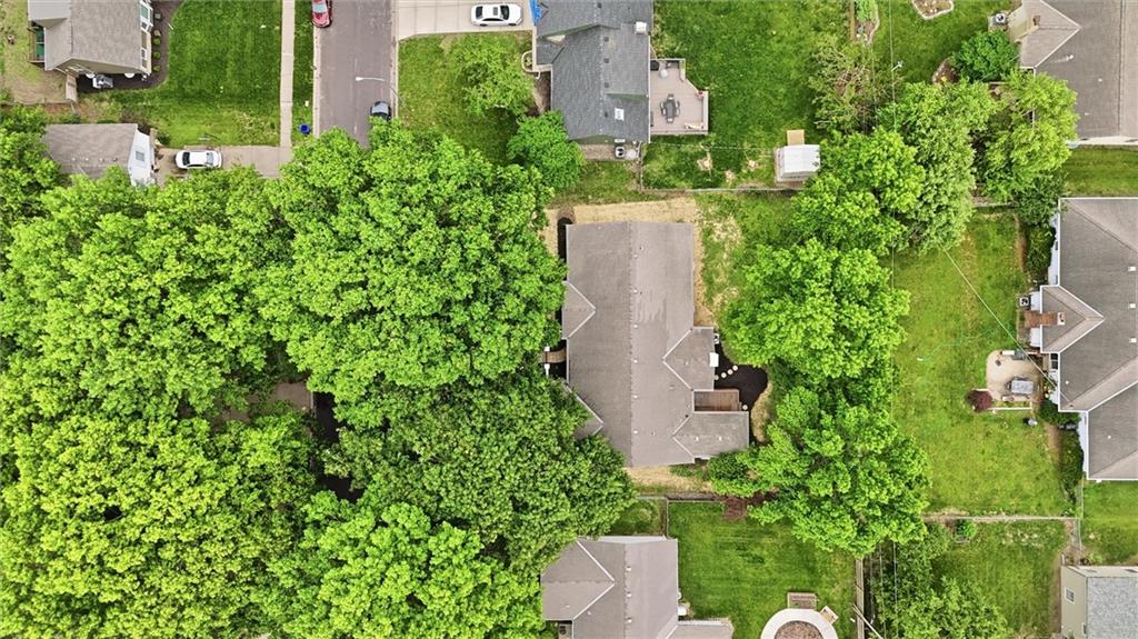 7523 W 98th Ter, Overland Park, KS 66212