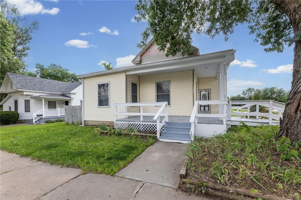 1201 Bridge St, Humboldt, KS 66748