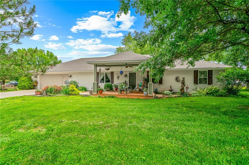 303 W Maple St, Archie, MO 64725