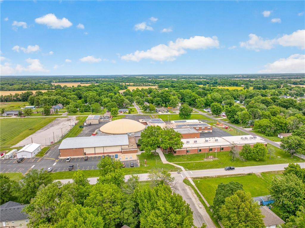 303 W Maple St, Archie, MO 64725