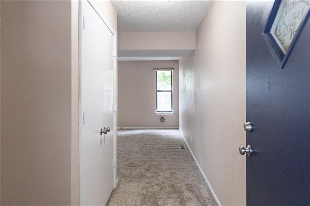 1424 E 125th Ter E #F, Olathe, KS 66061