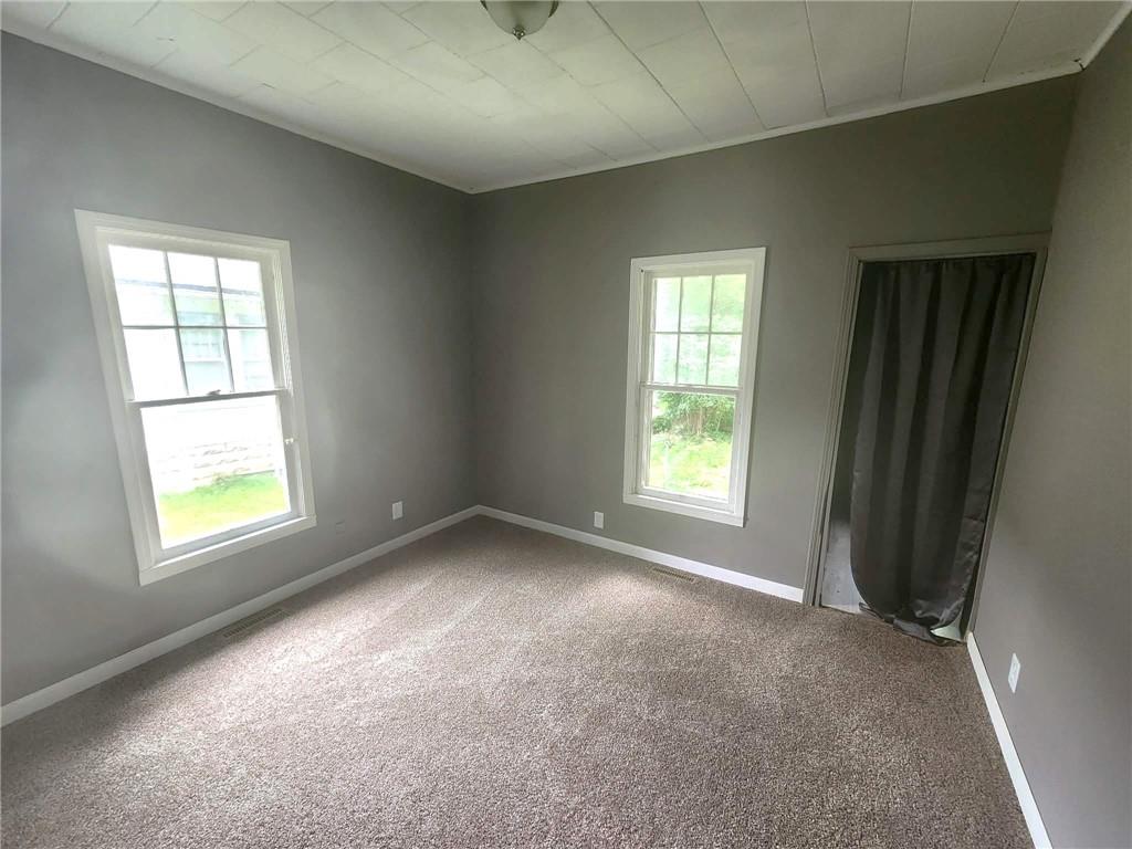305 E Forest St, Girard, KS 66743