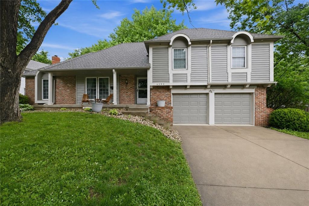 6300 W 101st Ter, Overland Park, KS 66212