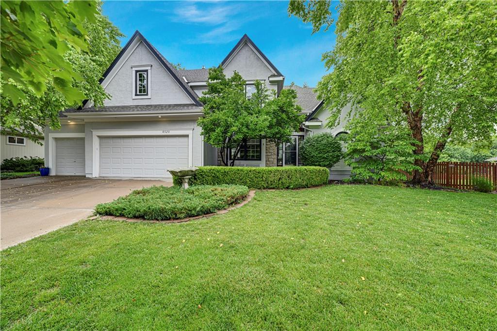 8520 W 142 St, Overland Park, KS 66223