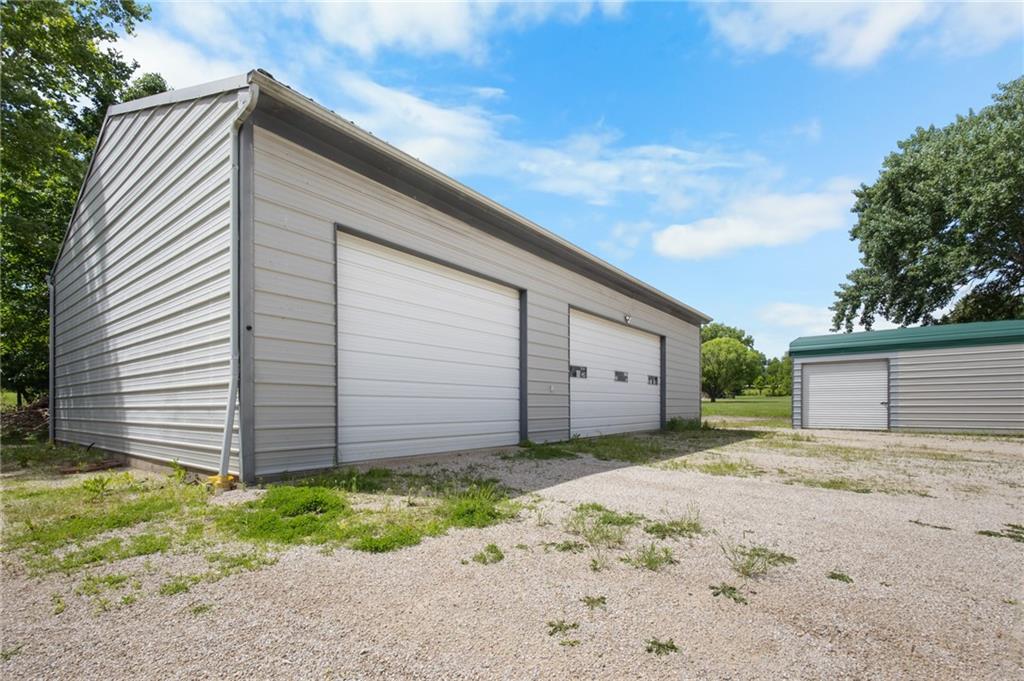 22898 Valley Rd, Lacygne, KS 66040