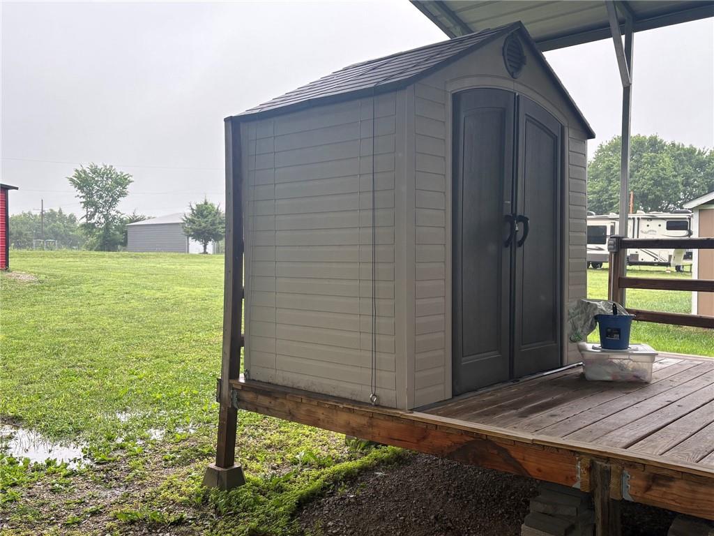 26 Deerfield Dr, Linn Valley, KS 66040
