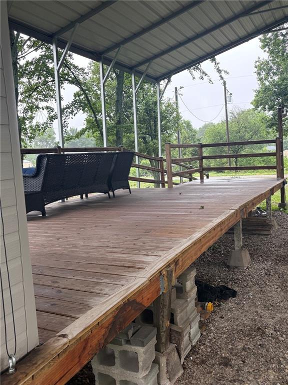 26 Deerfield Dr, Linn Valley, KS 66040