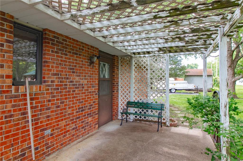 403 W Chestnut St, Holden, MO 64040